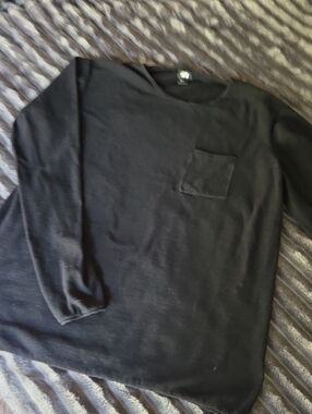 H&M Black Long-Sleeve Pocket Thin Sweater